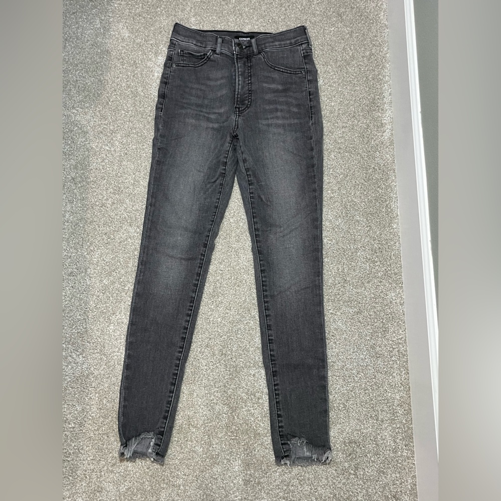 Women’s Express skinny jeans